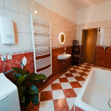 아파트 Moderne In Bahnhofsnaehe 켐니츠