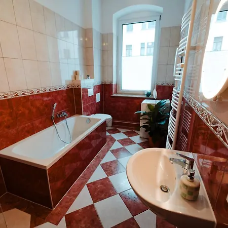 Moderne In Bahnhofsnaehe * 켐니츠